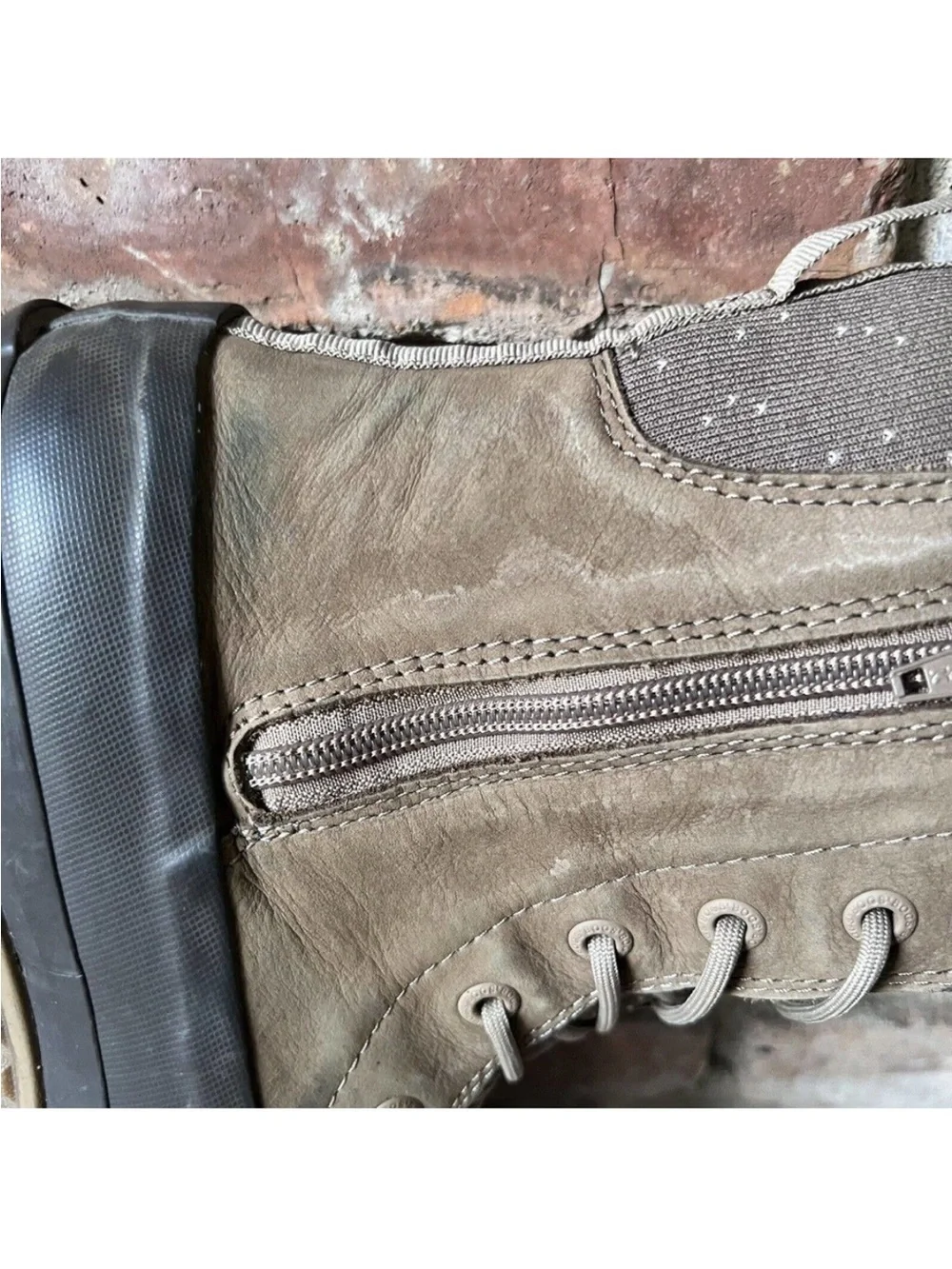 Bogs Waterproof Leather Winter Insulated Duck Boot